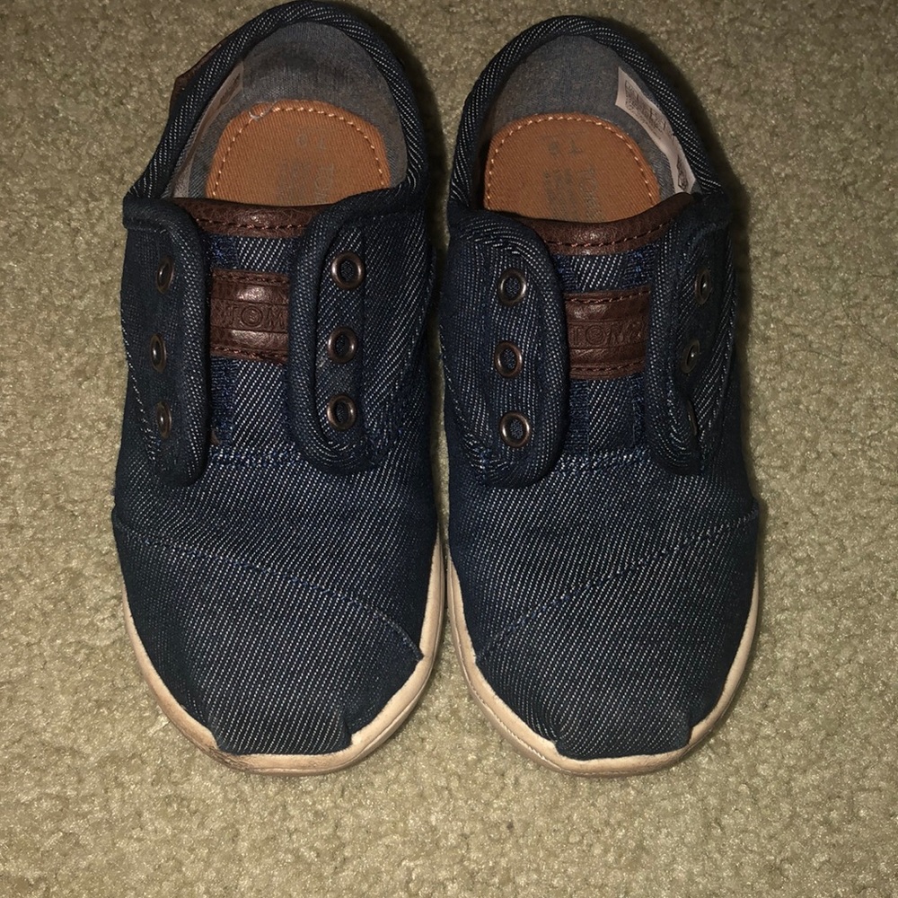 Toms shoes